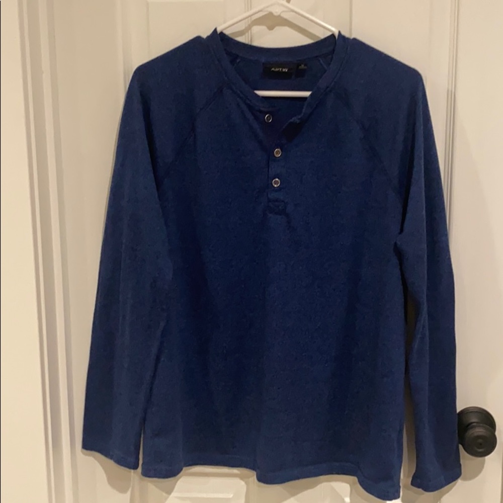 Men’s long sleeve shirt